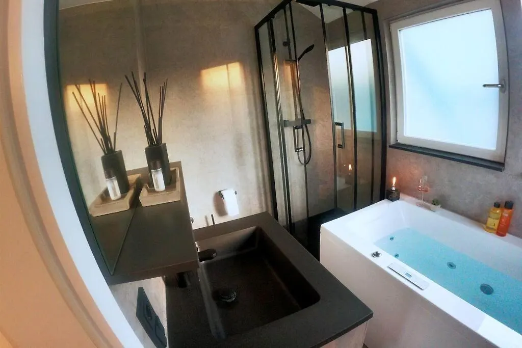 Maisonette Apartment With Jacuzzi